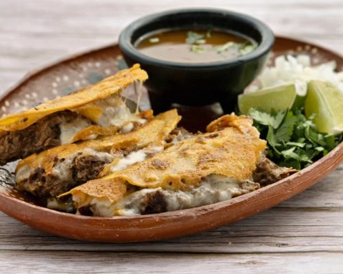 6556f9bcd7da3acb715a98a2_Quesabirrias